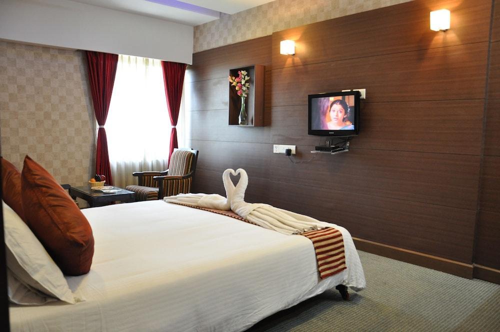 Hotel Shelter Chennai Exterior photo