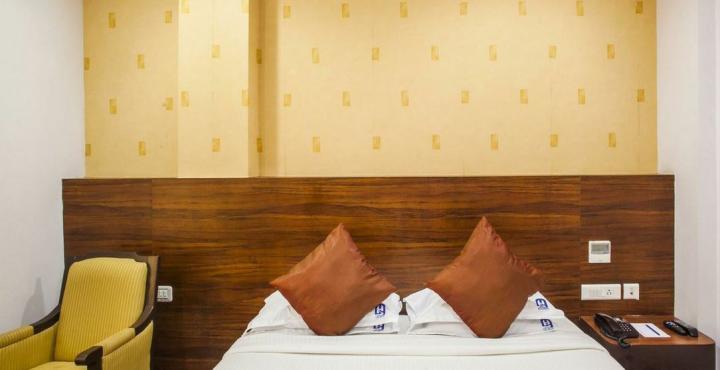 Hotel Shelter Chennai Exterior photo